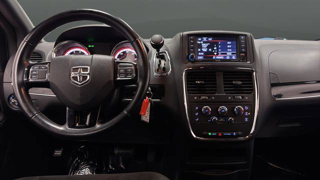 Used 2018 Dodge Grand Caravan SE image 11