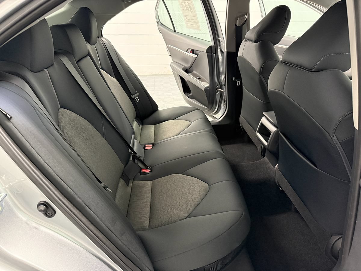 Used 2022 Toyota Camry LE FWD image 13