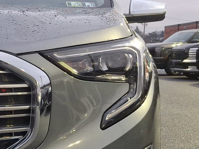 Used 2019 GMC Terrain Denali w/ Advanced Safety Package image 8