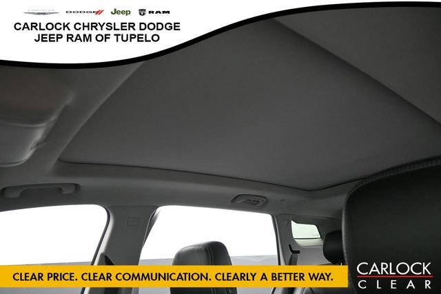 Used 2023 GMC Terrain SLT w/ LPO, Floor Liner Package AWD/4WD image 26