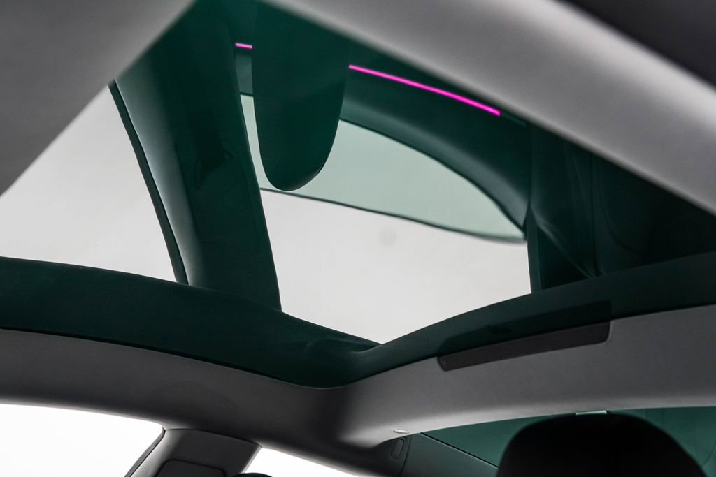 Used 2025 Tesla Model 3 RWD image 19