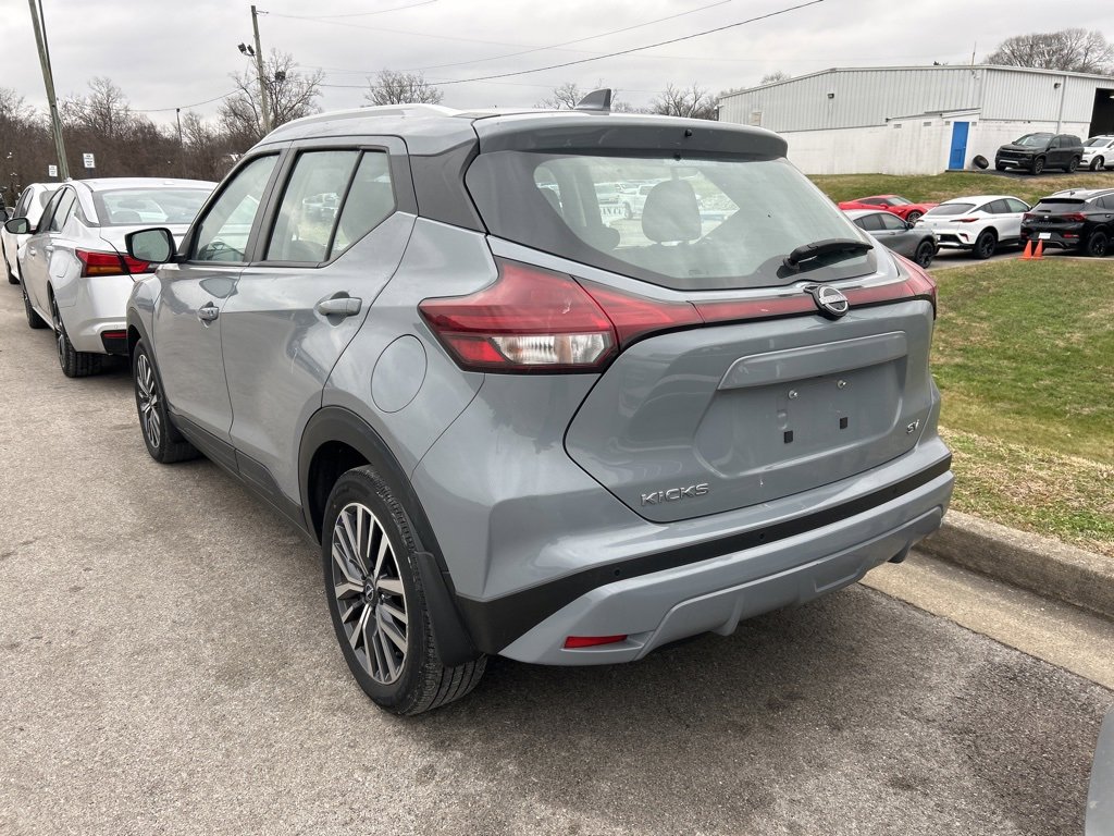 Used 2023 Nissan Kicks SV image 6