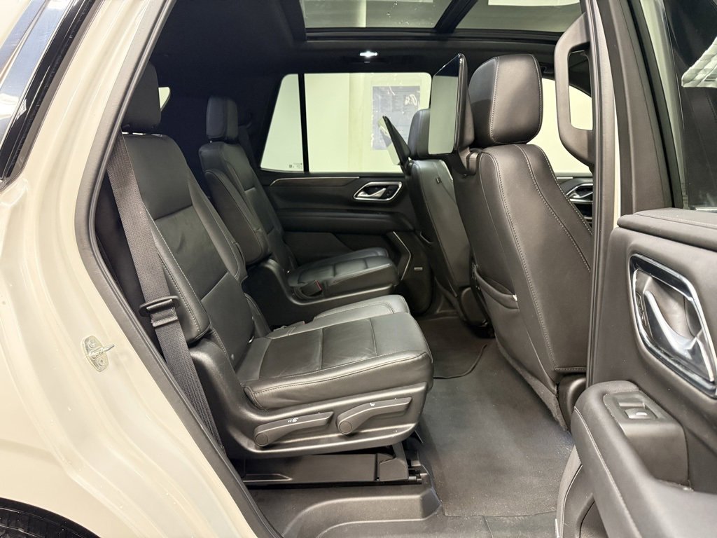 Used 2022 Chevrolet Tahoe LT w/ Luxury Package image 19