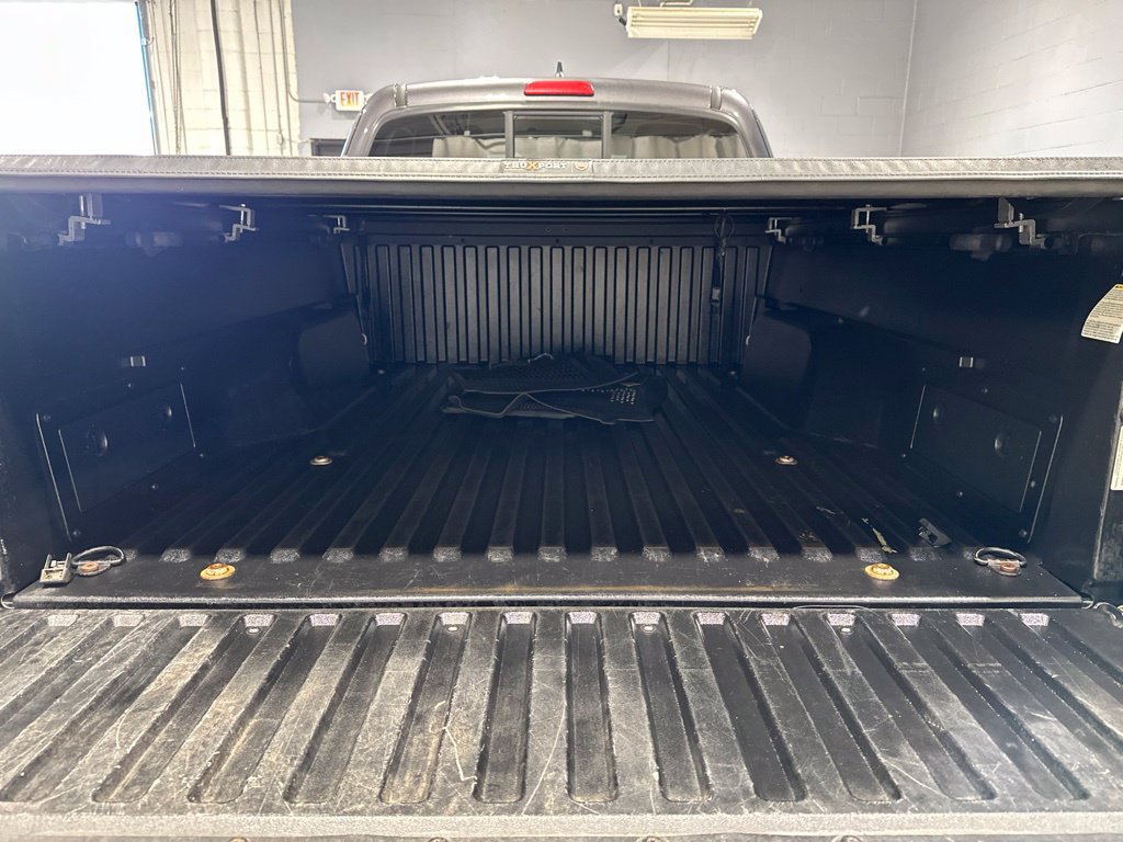 Used 2017 Toyota Tacoma SR5 w/ Tow Package AWD/4WD image 15