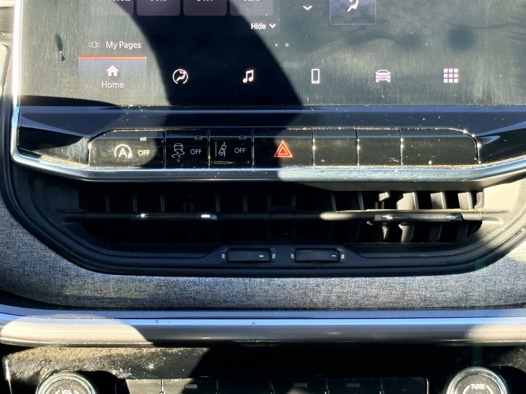 Used 2024 Jeep Compass Latitude image 15