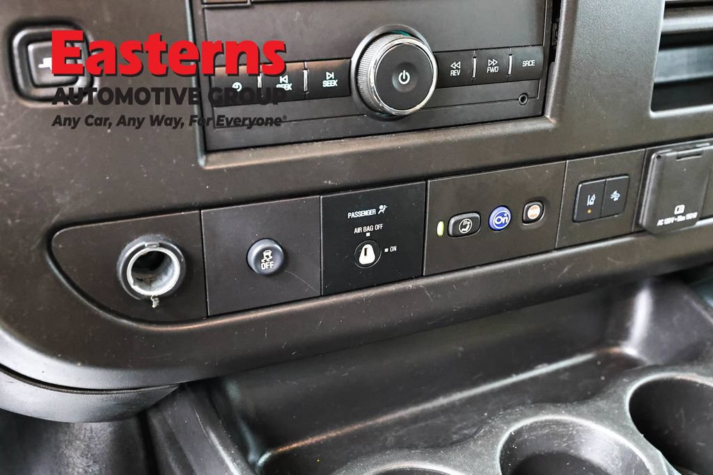 Used 2021 Chevrolet Express 3500 w/ Driver Convenience Package RWD image 20