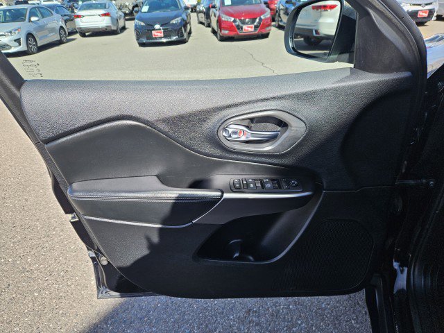 Used 2020 Jeep Cherokee Latitude Plus w/ Comfort/Convenience Group image 9