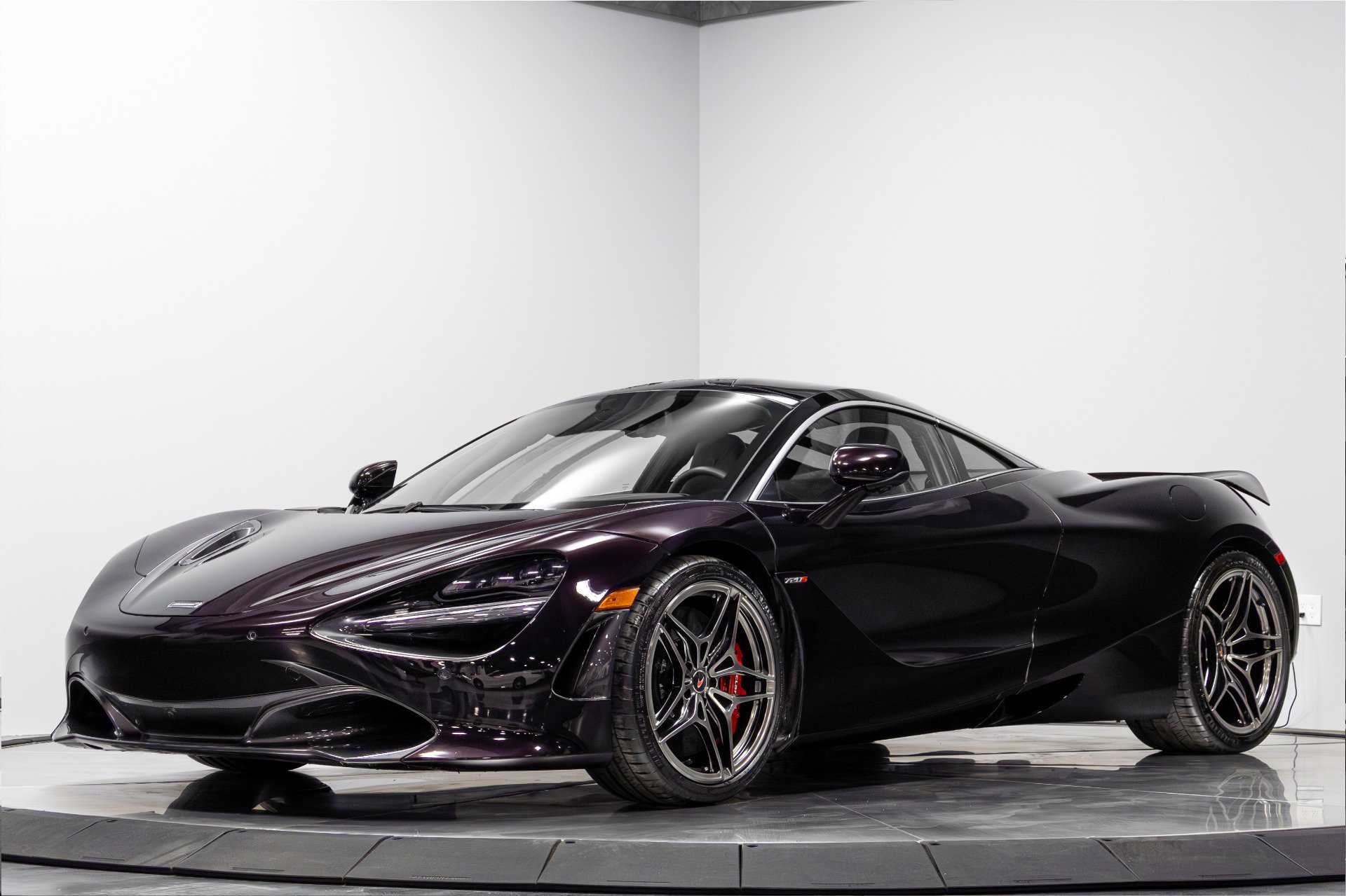 Used 2018 McLaren 720S Performance image 2