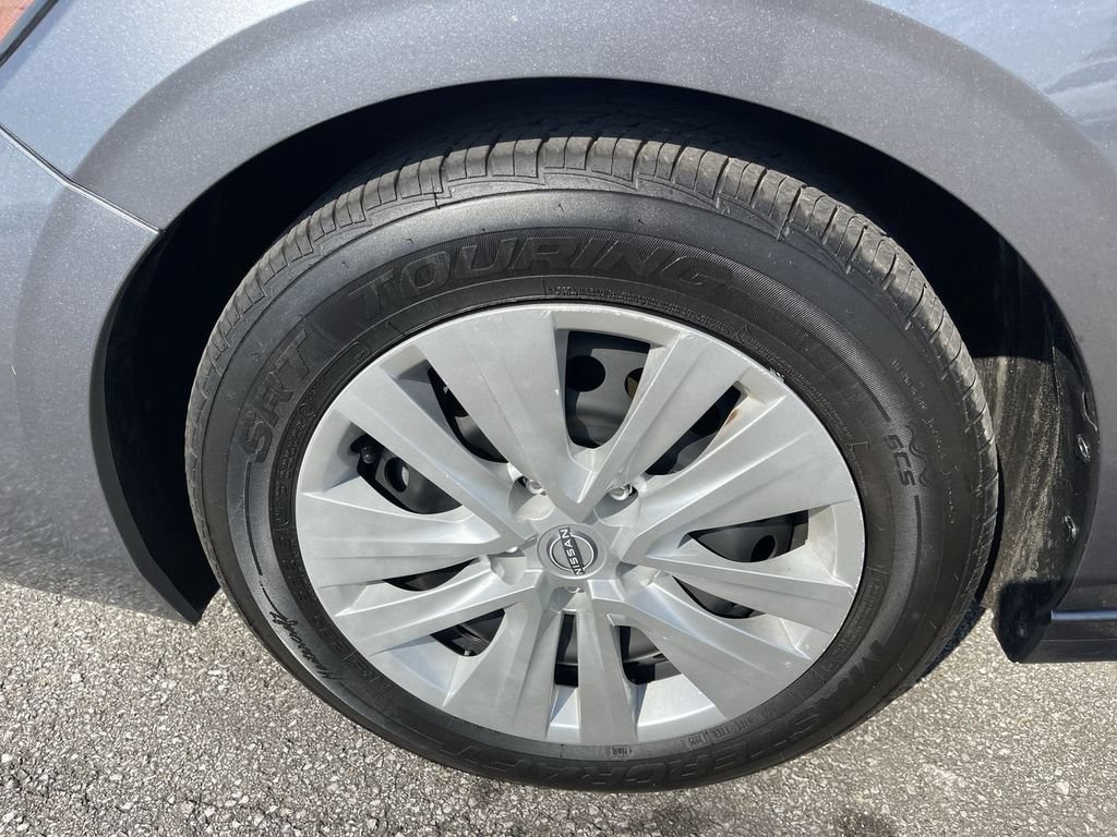 Used 2024 Nissan Sentra S FWD image 2