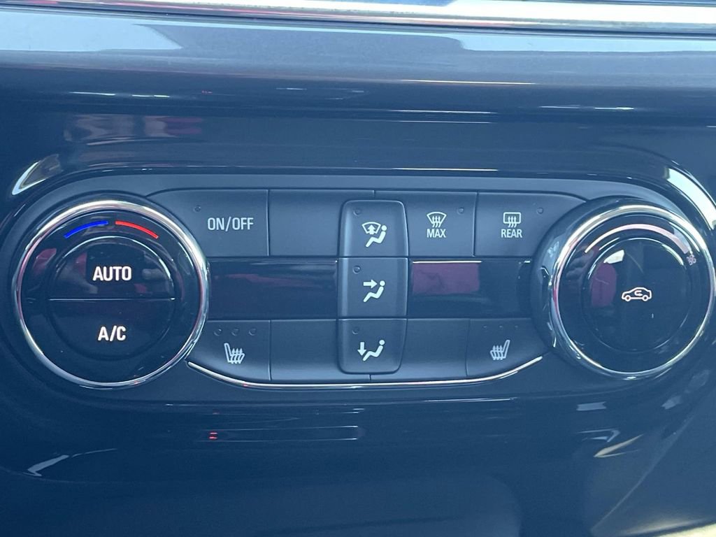 New 2026 Chevrolet Trax ACTIV FWD image 18