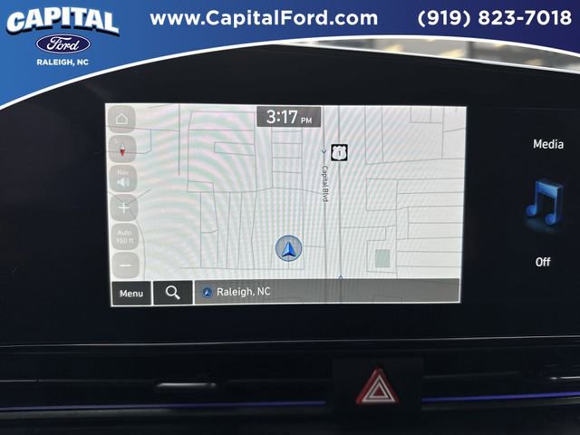 Used 2025 Hyundai Elantra N Base image 31