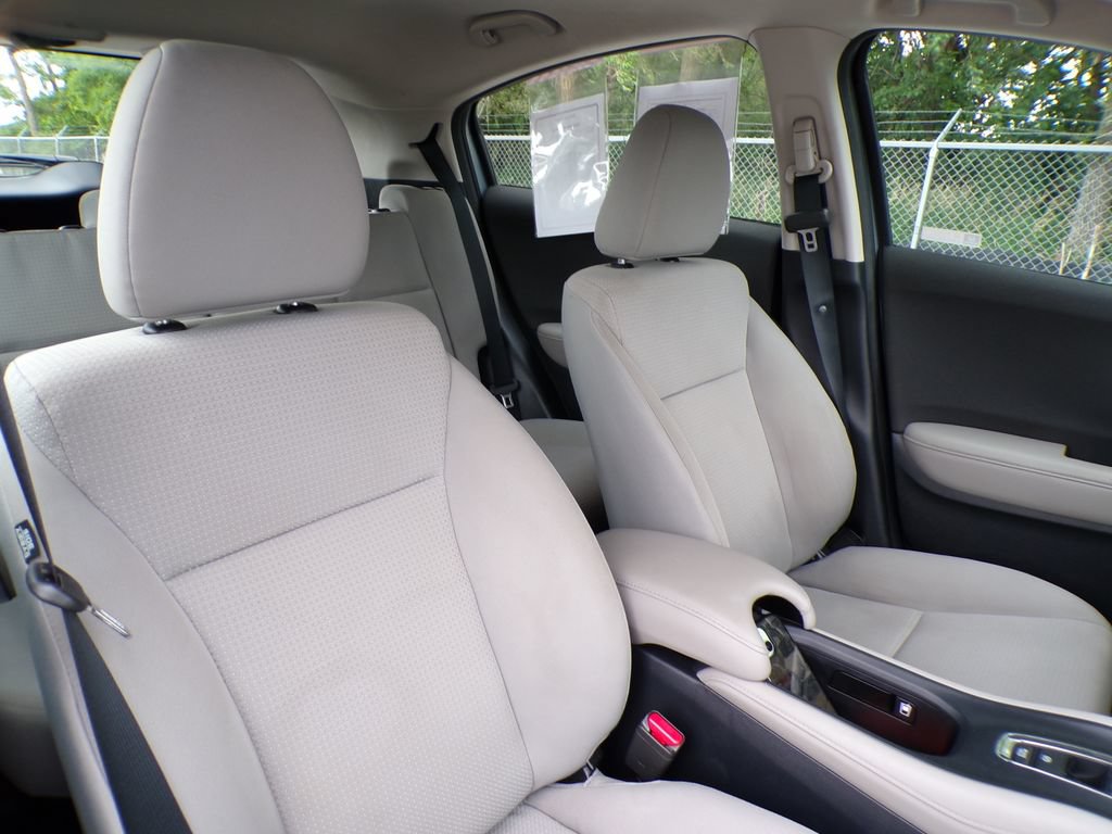 Used 2019 Honda HR-V LX image 13