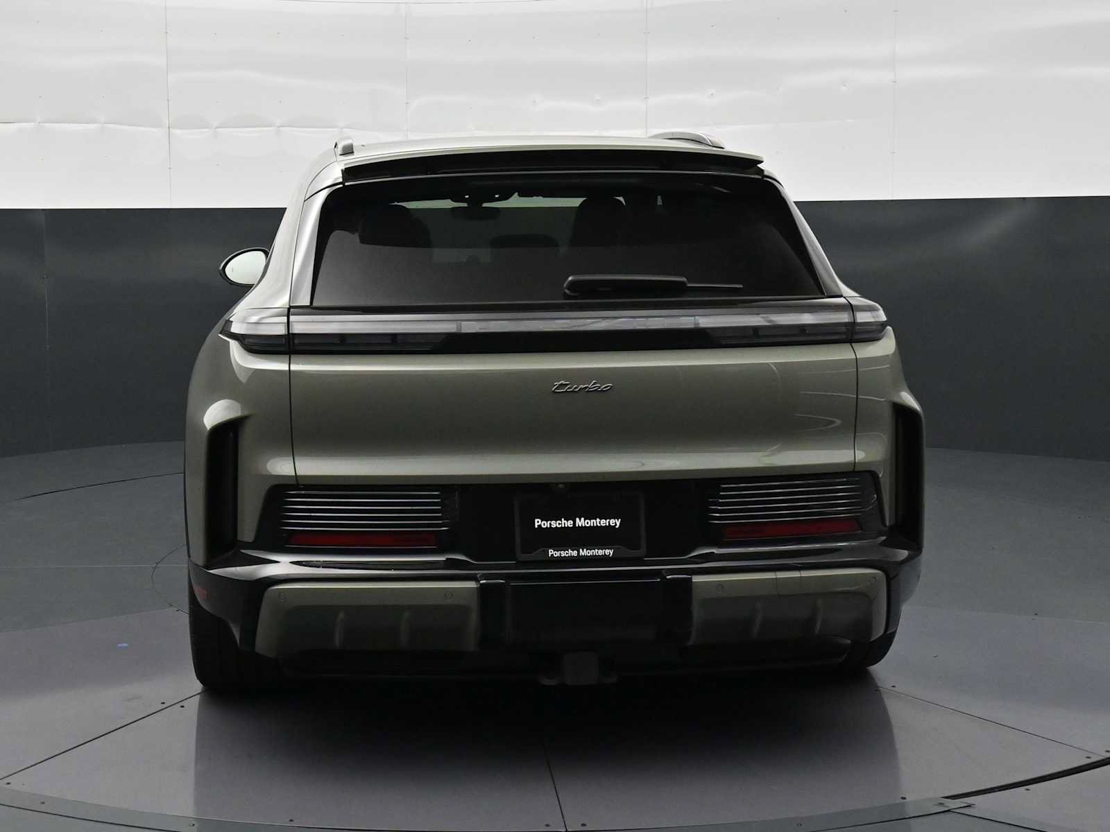 New 2026 Porsche Cayenne Turbo AWD/4WD image 32