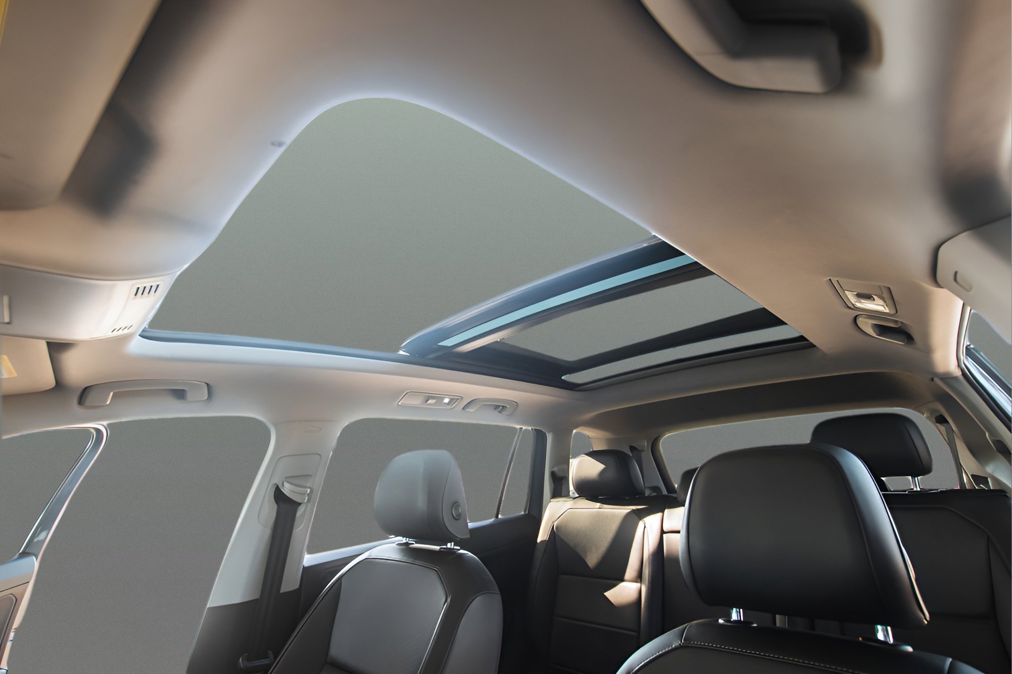 Used 2019 Volkswagen Tiguan SE w/ Panoramic Sunroof Package FWD image 10