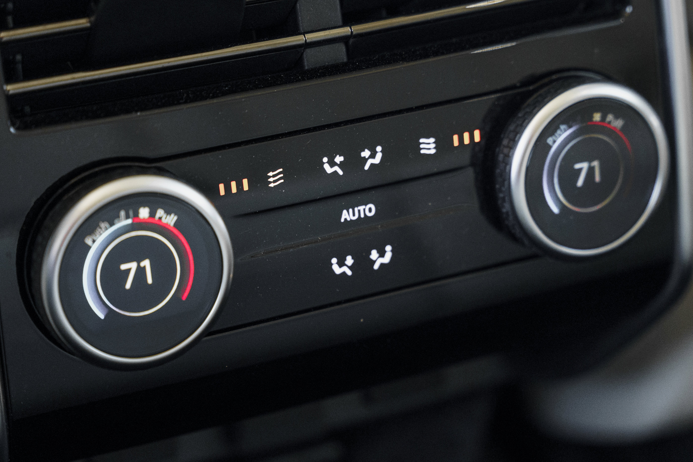 Used 2023 Land Rover Range Rover SE image 26