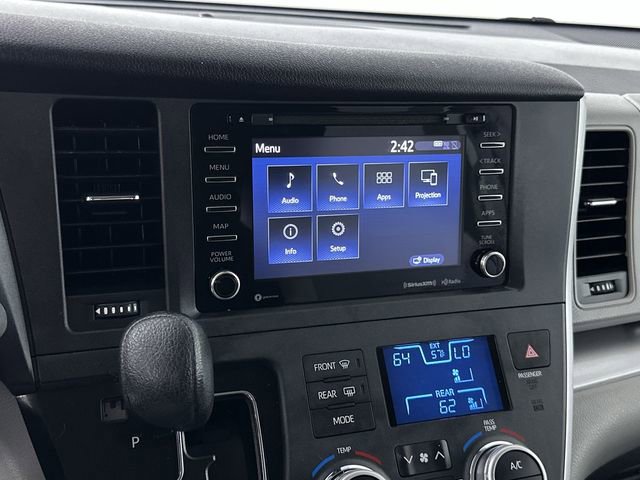 Used 2020 Toyota Sienna LE image 14