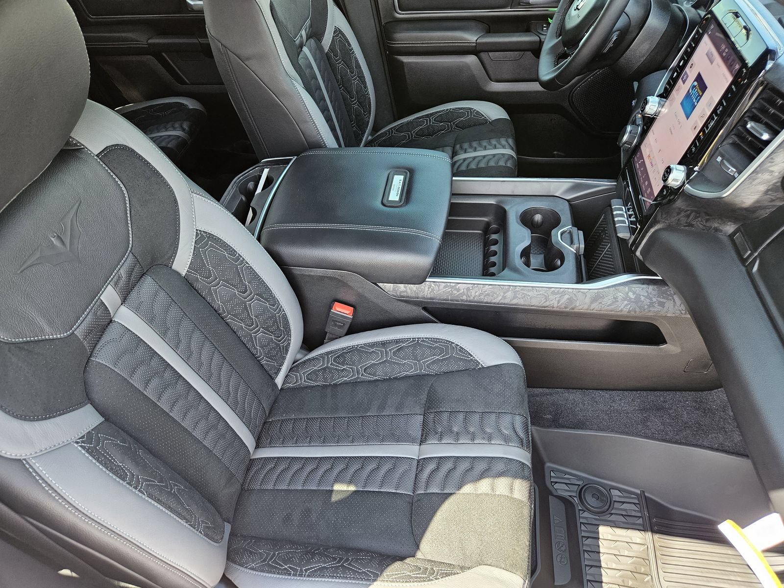 New 2025 RAM 1500 Big Horn AWD/4WD image 13