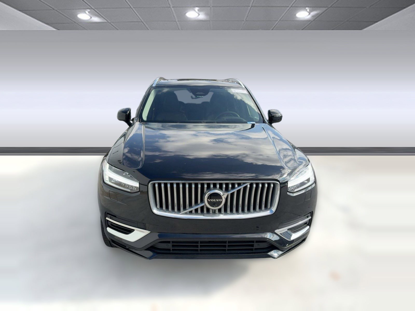 Certified 2024 Volvo XC90 T8 Ultimate w/ Protection Package Premier image 5