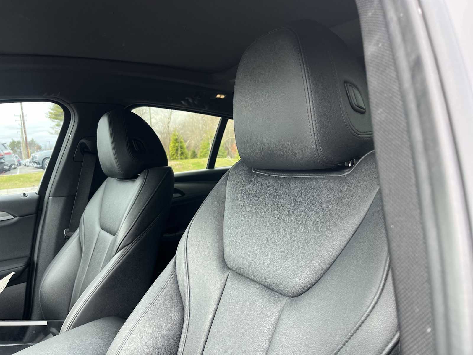 Used 2020 BMW X4 xDrive30i w/ Convenience Package image 17