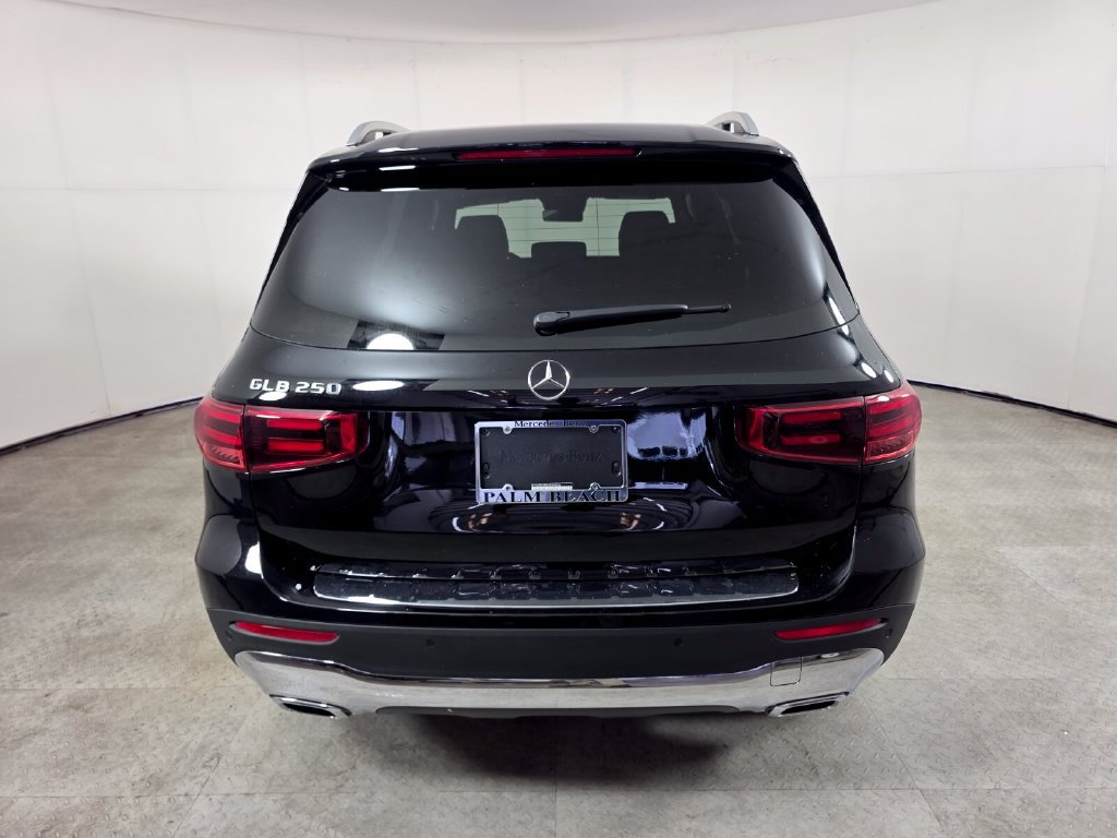 Certified 2025 Mercedes-Benz GLB 250 image 5