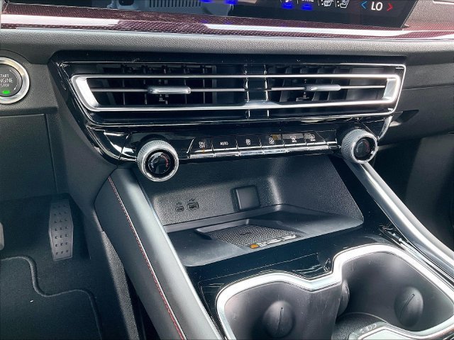 New 2027 Chevrolet Traverse RS AWD/4WD image 24