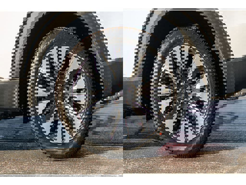 New 2026 Ford Explorer Platinum image 5