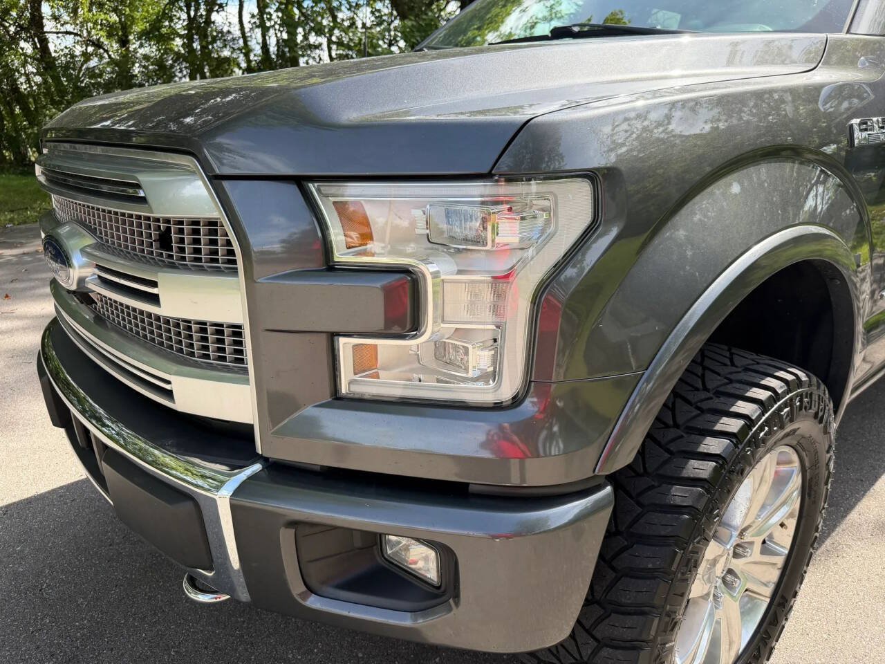 Used 2015 Ford F150 Platinum w/ Equipment Group 701A Luxury AWD/4WD image 55