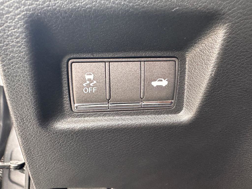 Used 2021 INFINITI Q60 3.0t Luxe w/ Essential Package image 18