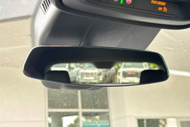 Used 2024 Cadillac XT4 Premium Luxury image 25