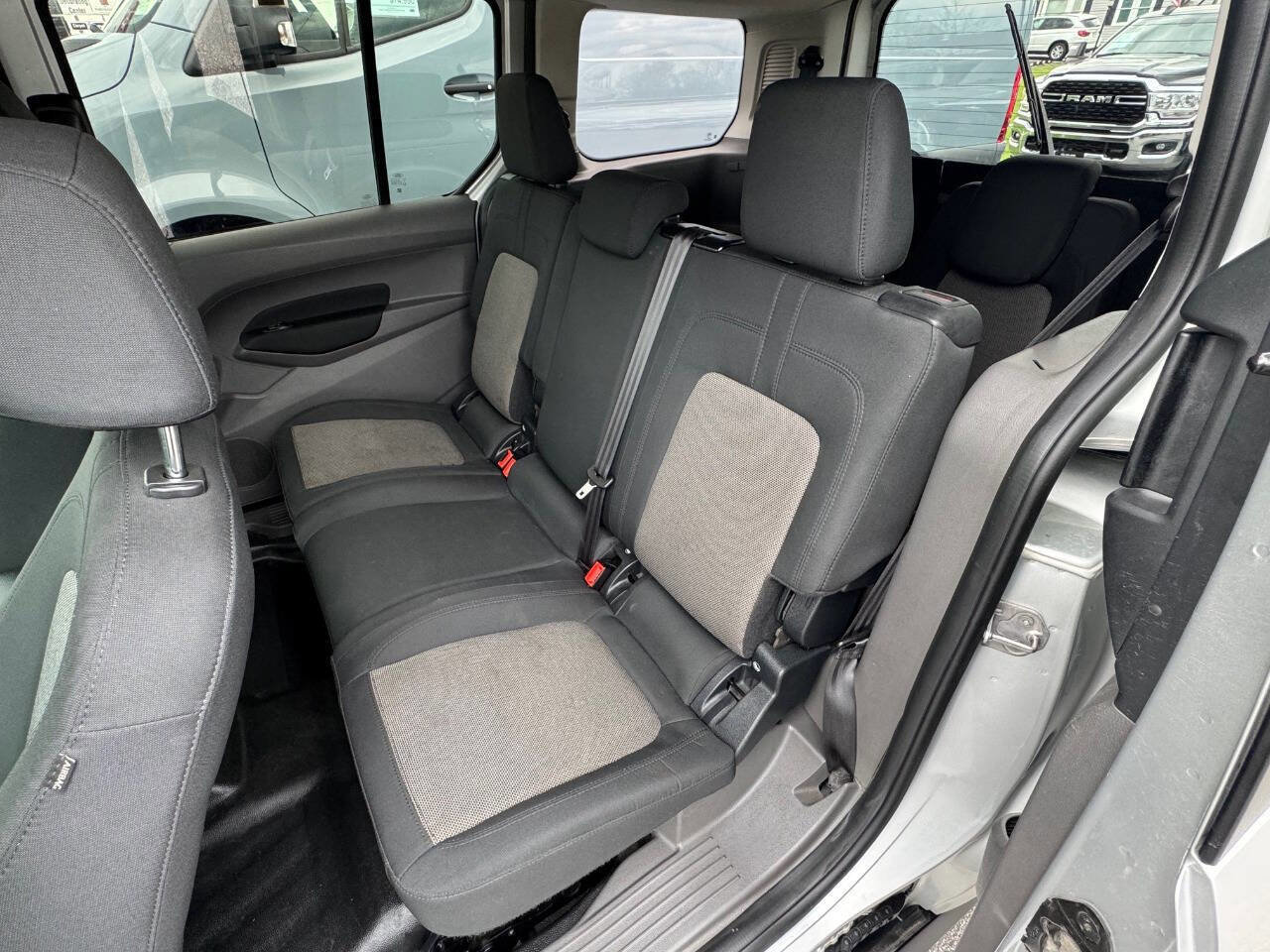 Used 2021 Ford Transit Connect XL image 18