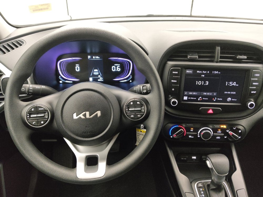 Used 2025 Kia Soul LX w/ LX Technology Package image 22