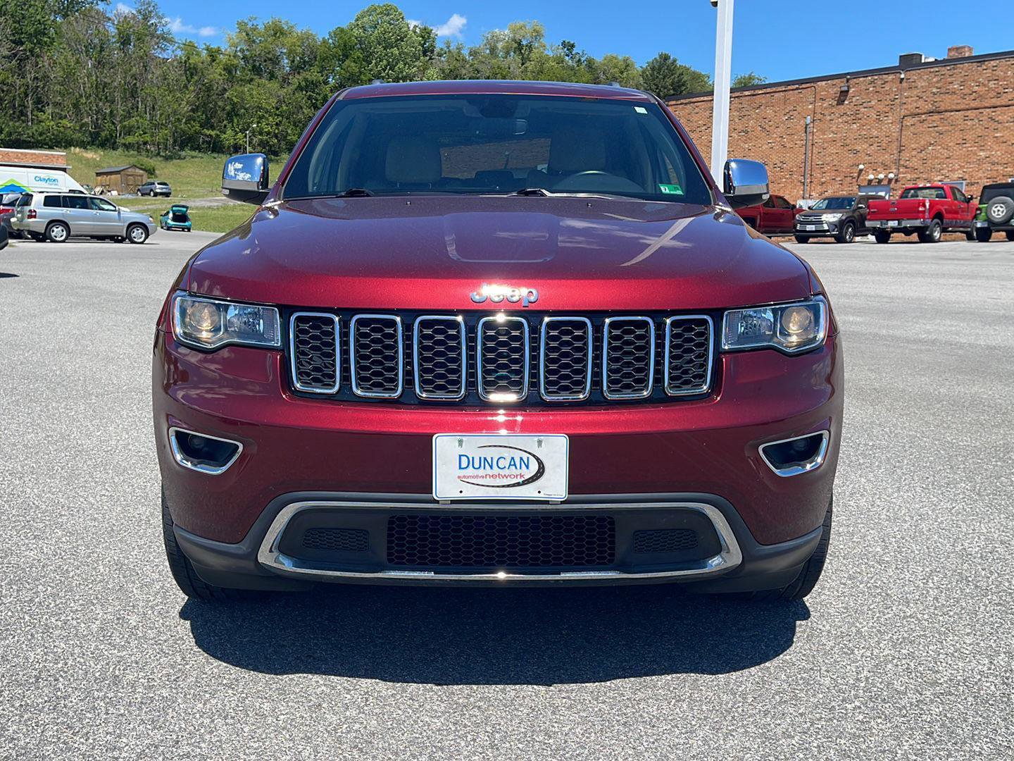 Used 2019 Jeep Grand Cherokee Limited w/ Trailer Tow Group IV AWD/4WD image 2