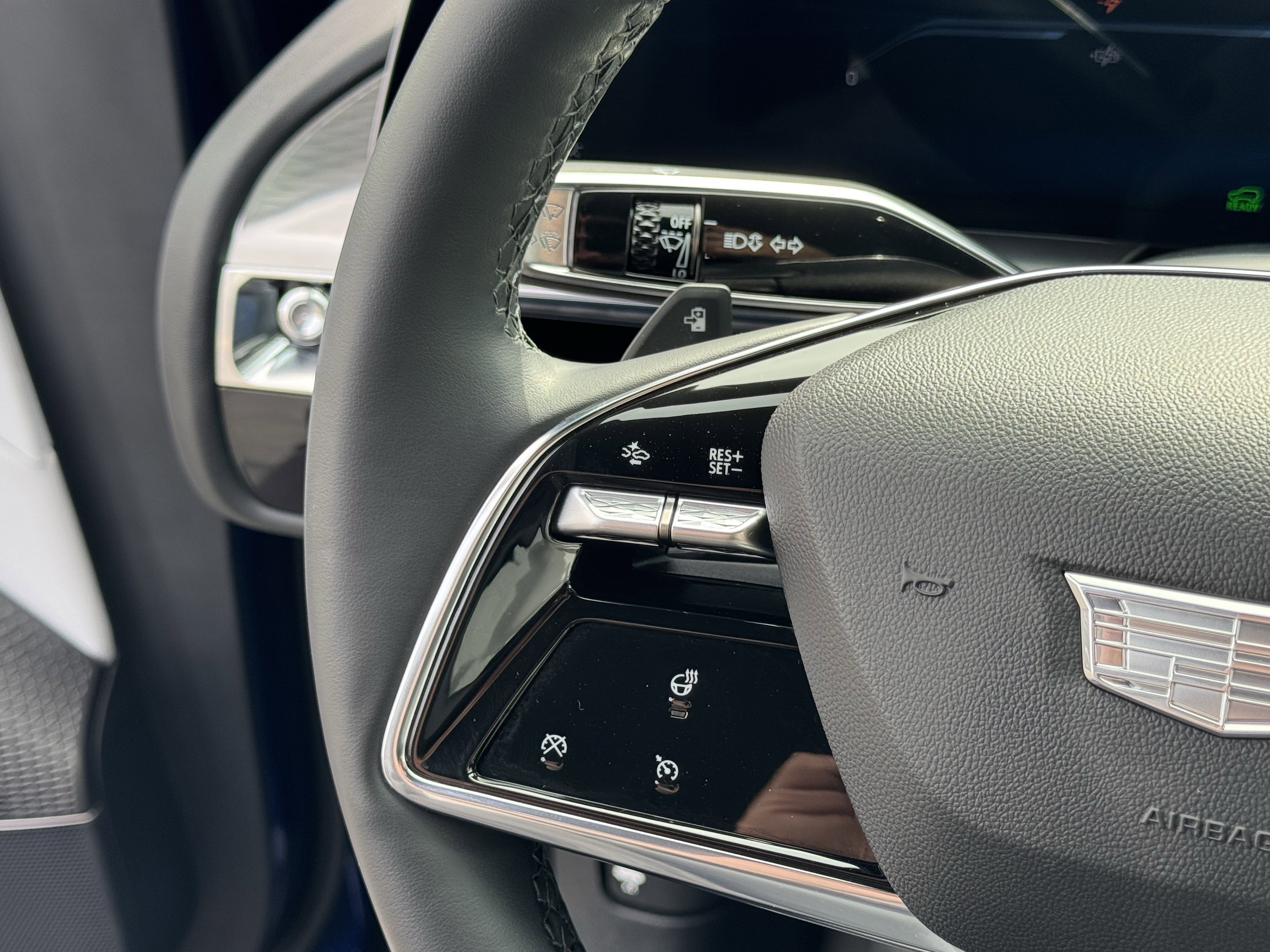 Used 2024 Cadillac Lyriq Luxury AWD/4WD image 19