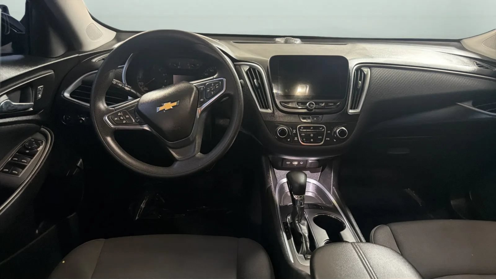 Used 2024 Chevrolet Malibu LT FWD image 10