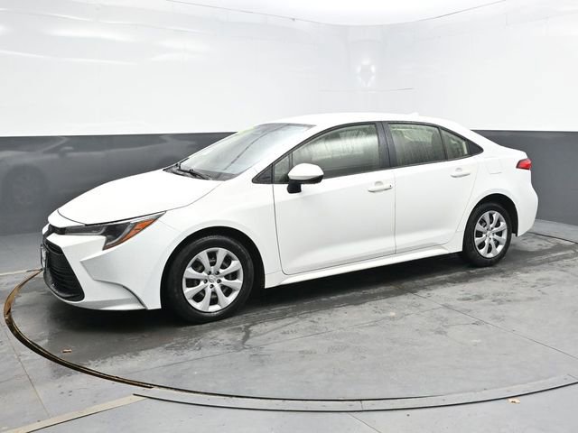 Used 2023 Toyota Corolla LE w/ Carpet Mat Package (TMS) FWD image 3