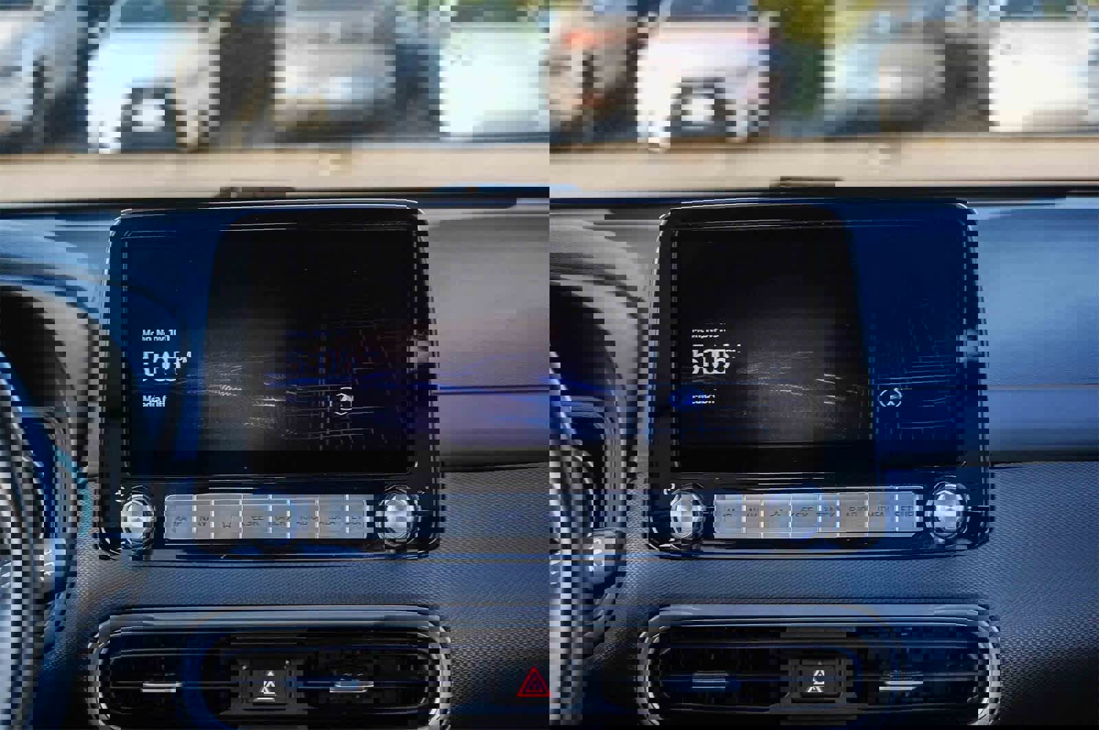 Used 2022 Hyundai Kona Limited image 11