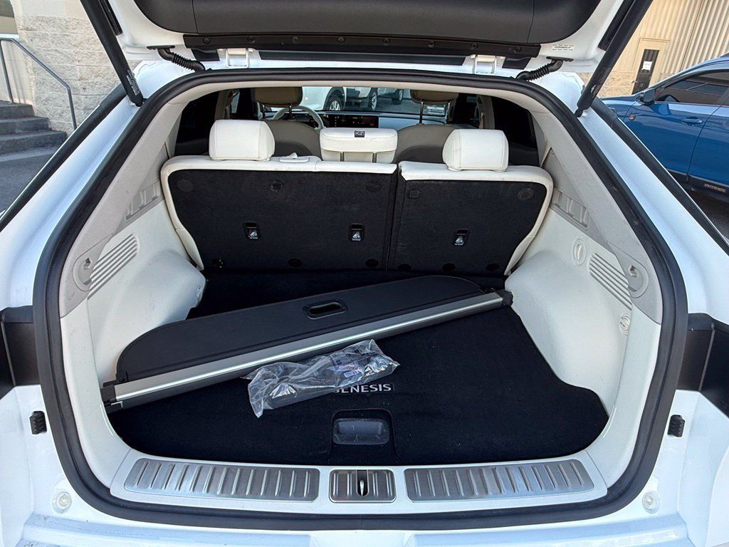 Used 2024 Genesis GV60 RWD w/ Cargo Package image 8