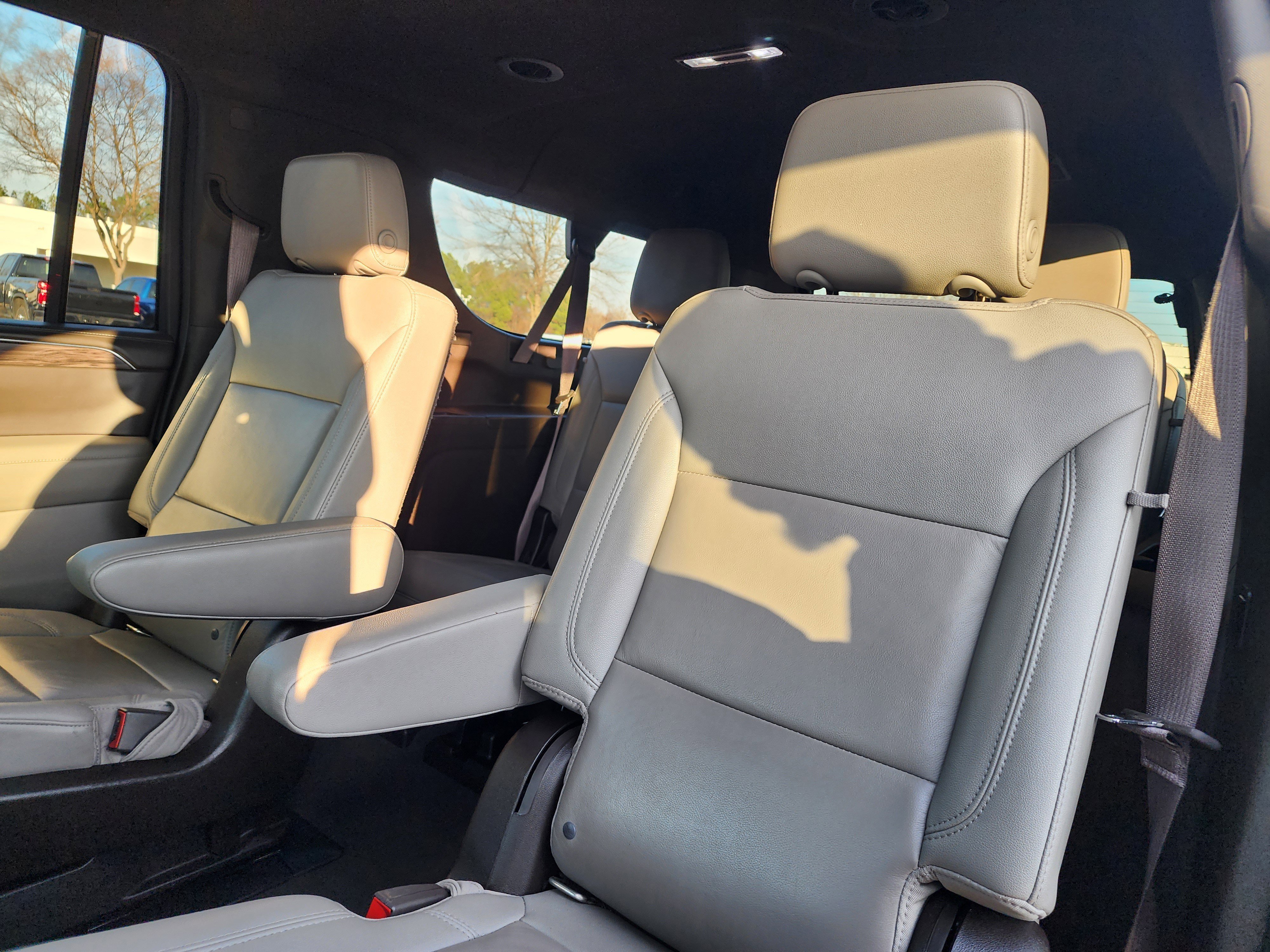 Used 2021 Chevrolet Suburban Z71 w/ Z71 Off-Road Package image 13