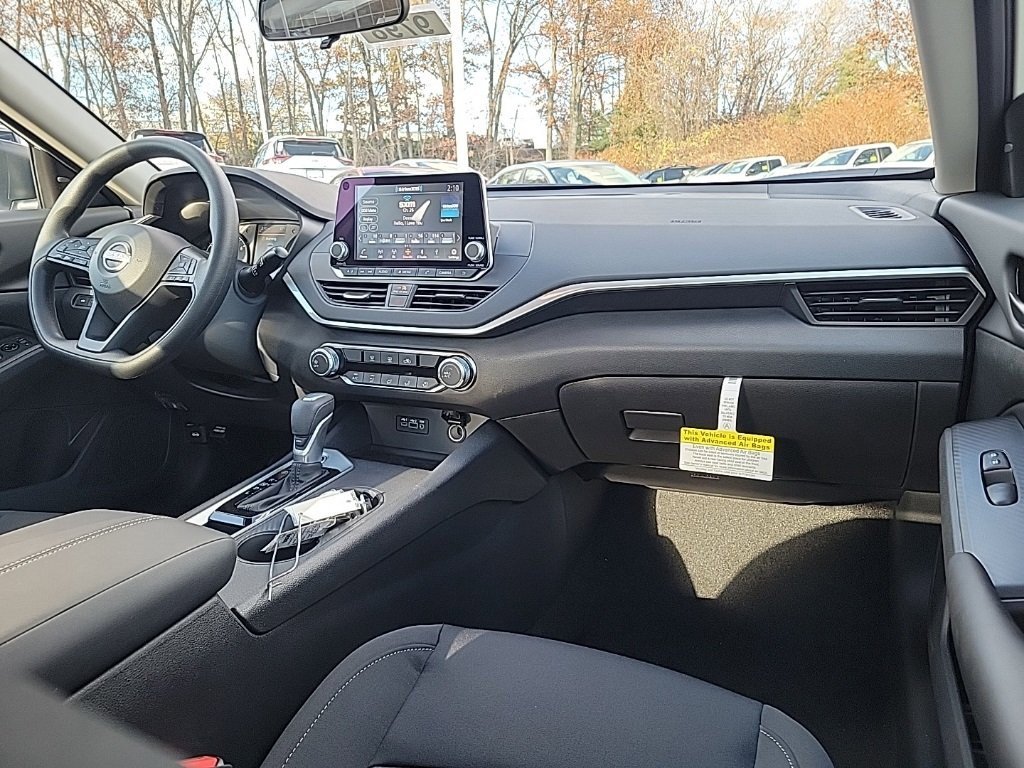 Used 2025 Nissan Altima 2.5 S image 11