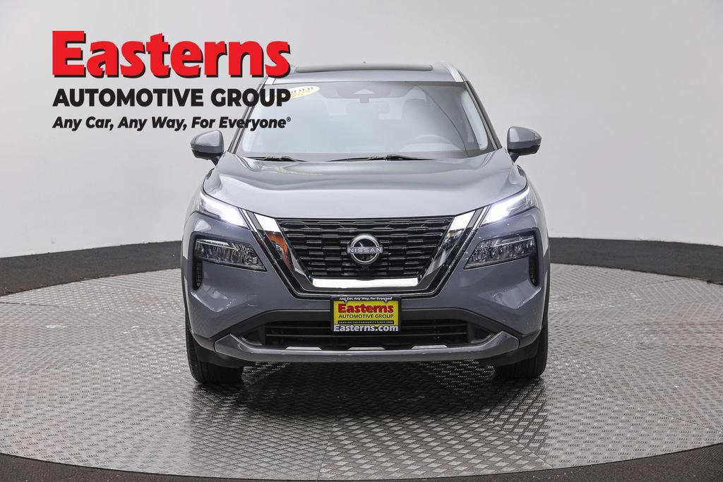 Used 2023 Nissan Rogue SL AWD/4WD image 2