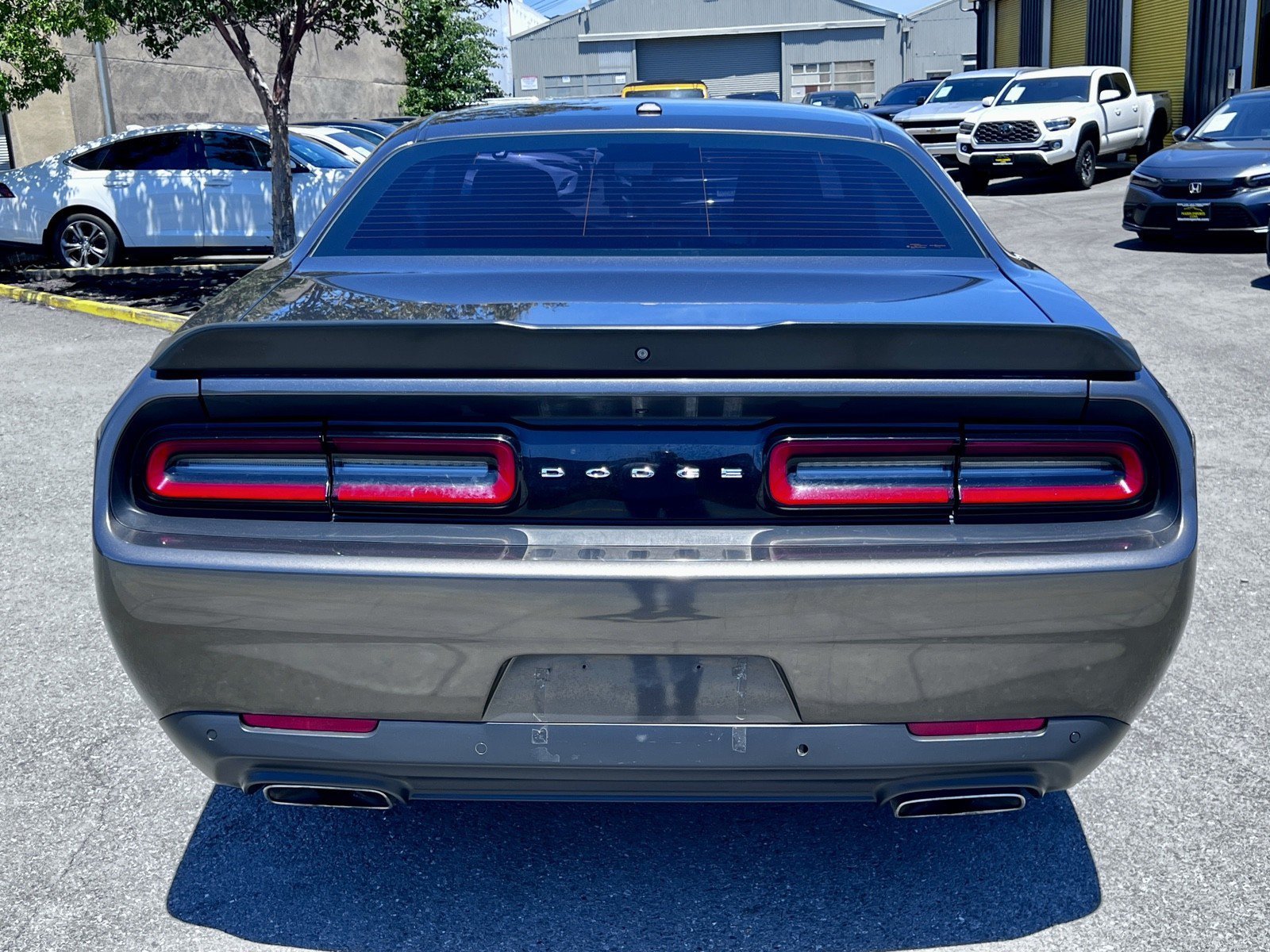 Used 2019 Dodge Challenger R/T w/ Driver Convenience Group RWD image 7