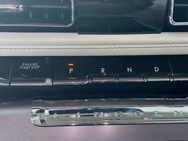 New 2026 Lincoln Aviator AWD image 17