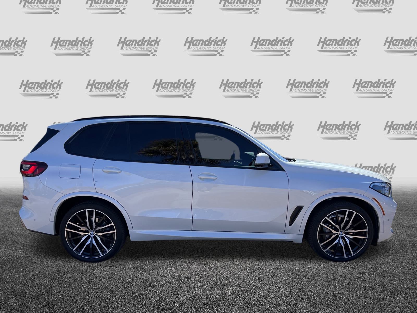 Certified 2022 BMW X5 sDrive40i w/ M Sport Package image 11