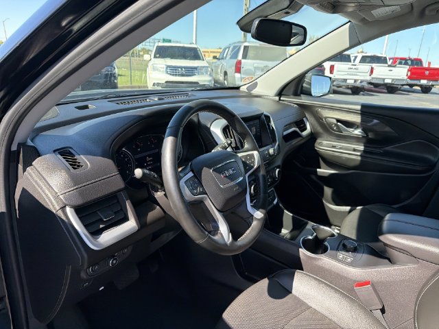 Used 2024 GMC Terrain SLT AWD/4WD image 20