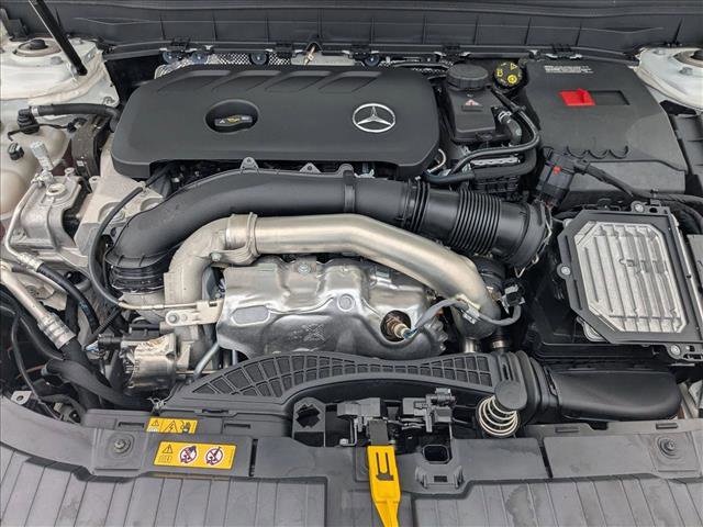 Used 2025 Mercedes-Benz GLB 250 image 23