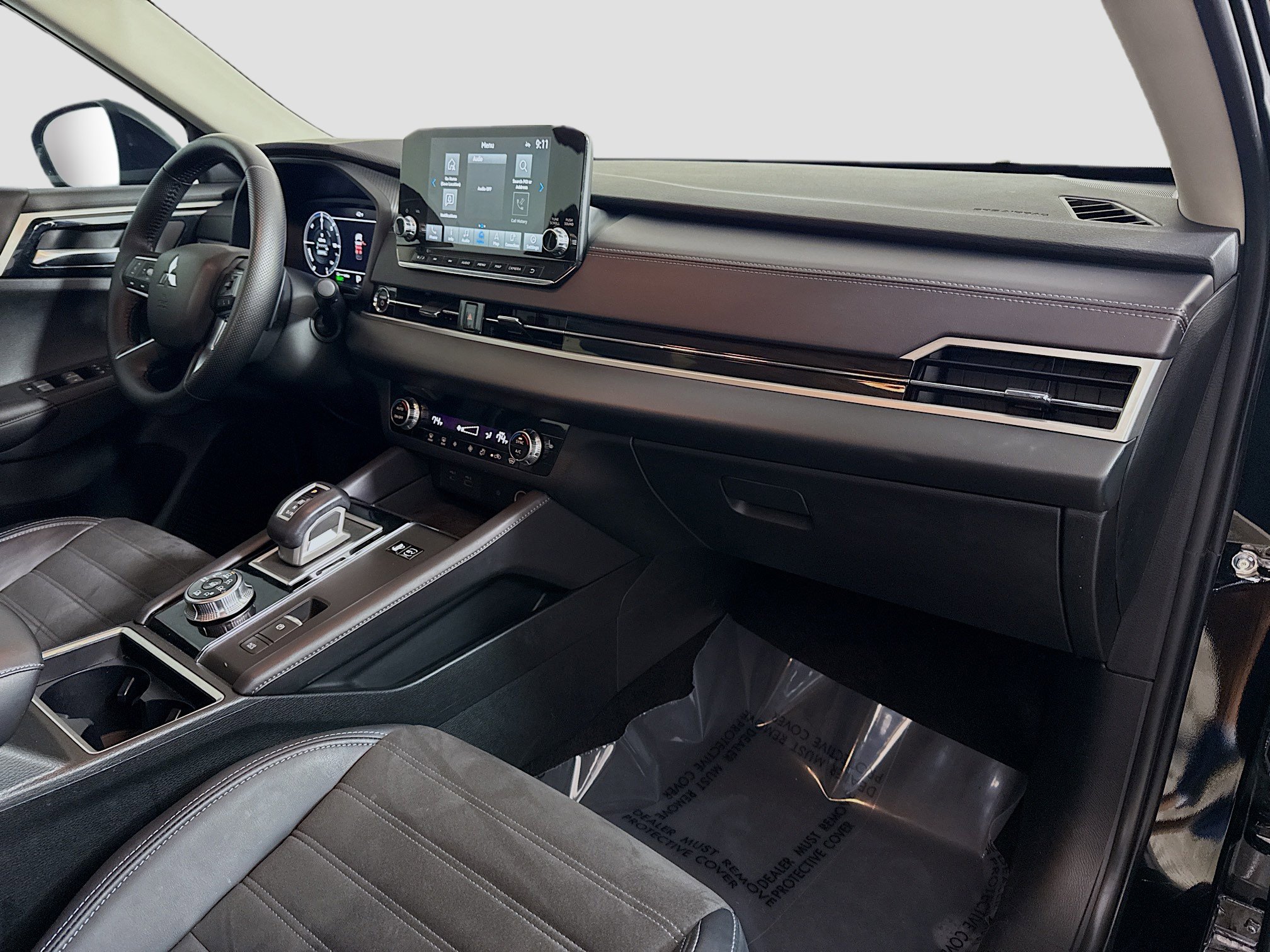 Used 2023 Mitsubishi Outlander SE image 30