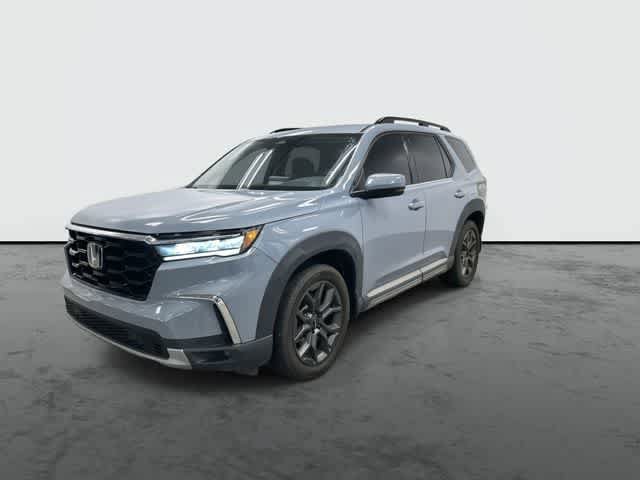 Used 2023 Honda Pilot Touring image 7