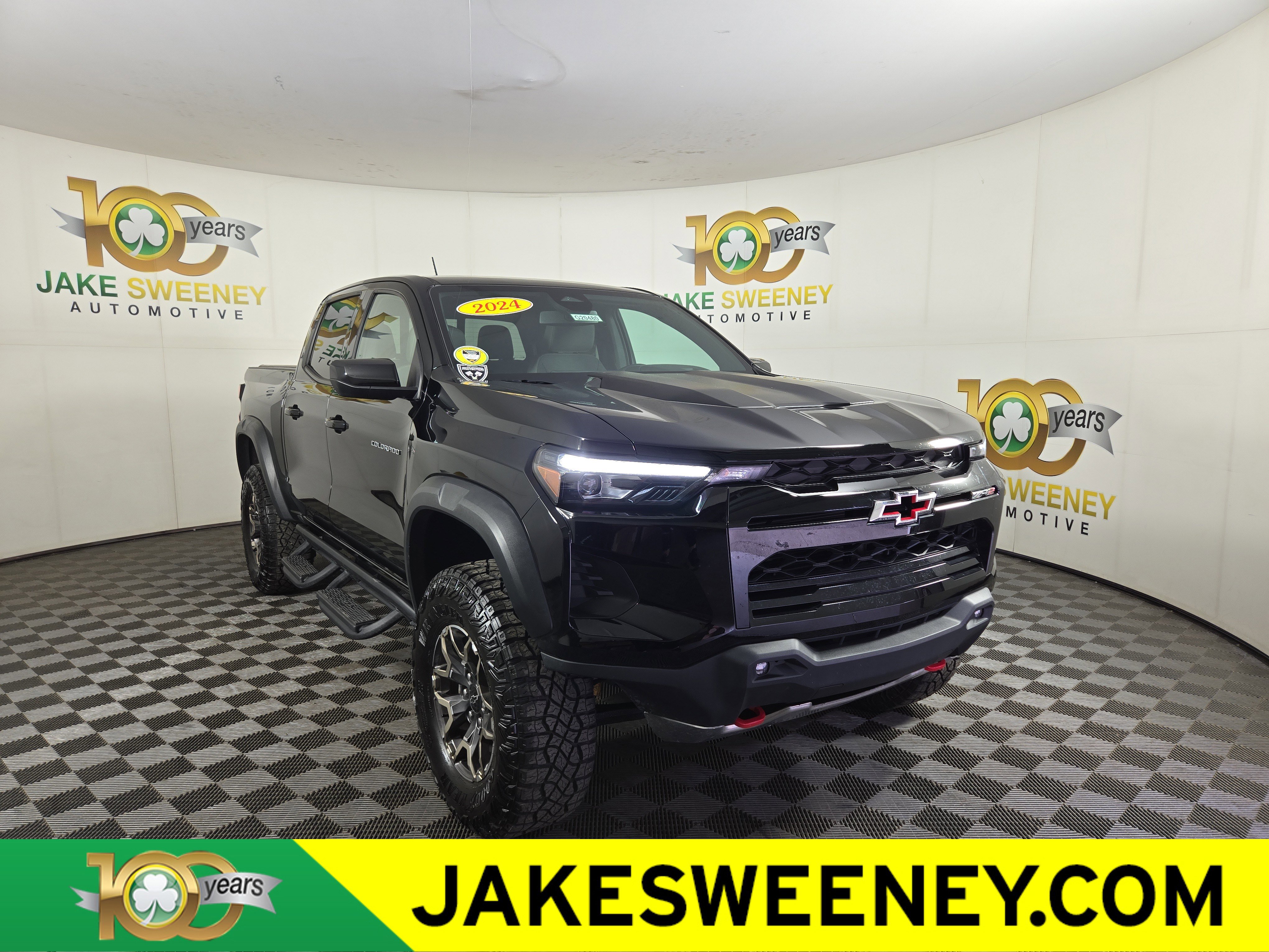 Used 2024 Chevrolet Colorado ZR2 w/ Safety Package AWD/4WD image 1