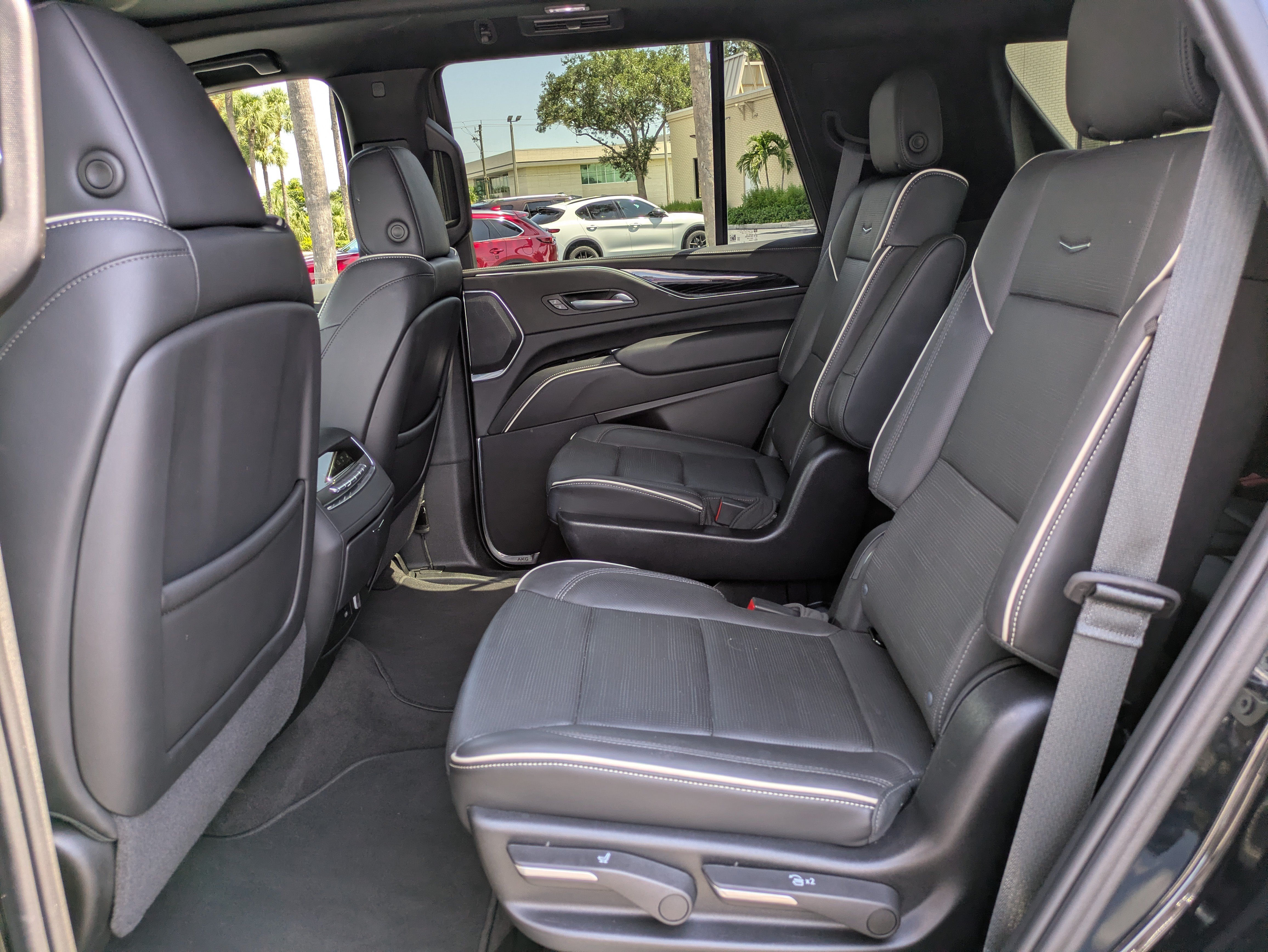 Certified 2024 Cadillac Escalade Sport AWD/4WD image 17