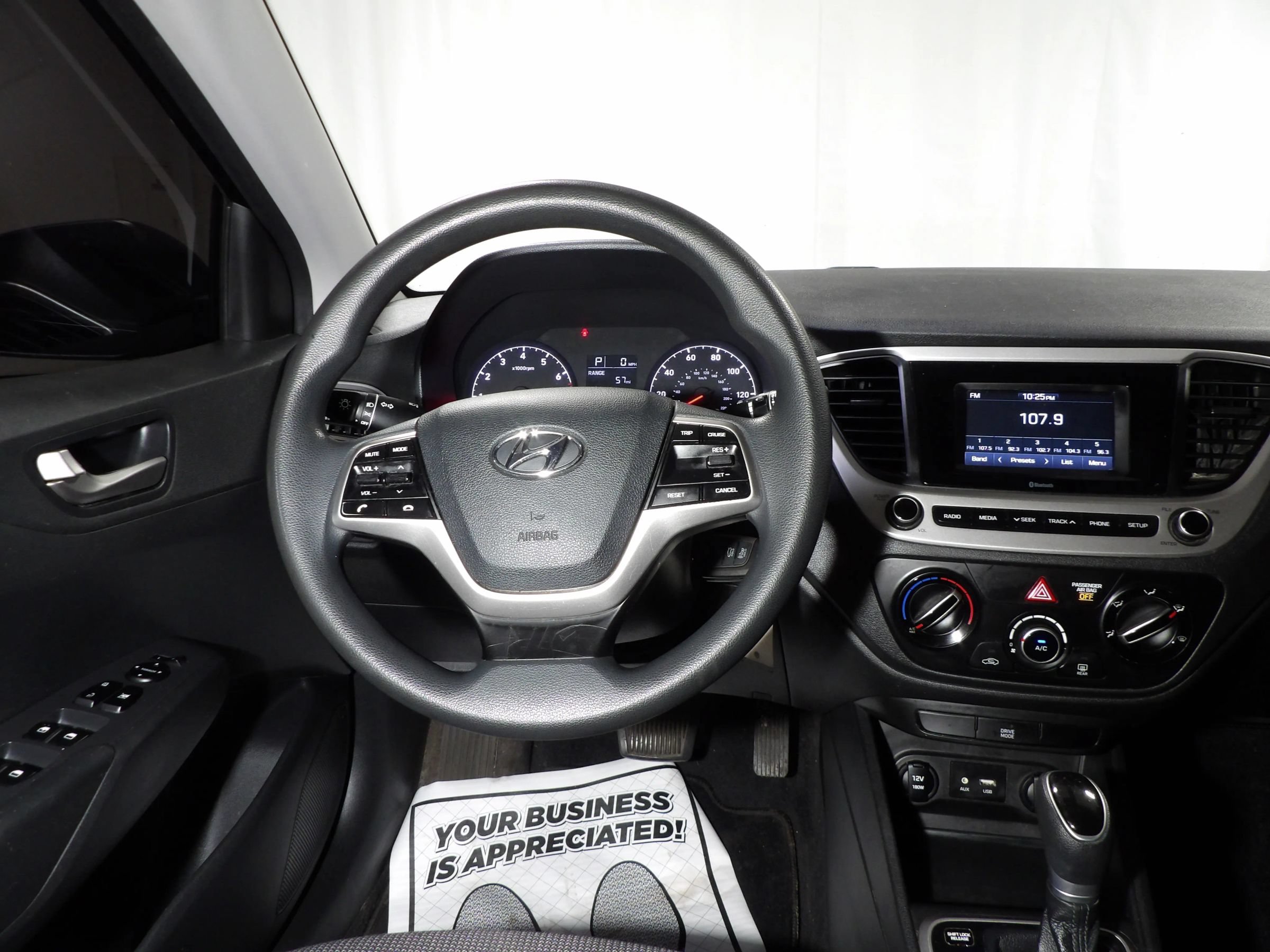 Used 2021 Hyundai Accent SE FWD image 11